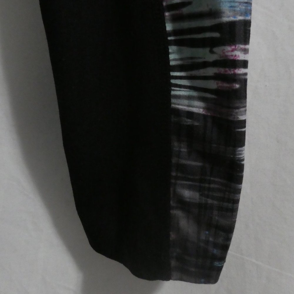 Black leggings, size small, side design, GUC - Picture 6 of 15